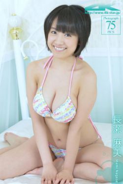 男生把坤坤放女生坤坤里蘑菇